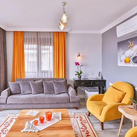 Elfe Misra Apartment